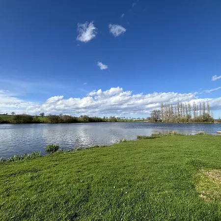 Holiday home De Peche Au Bord De L'etang Avec Cheminee Et Wifi, Animaux Acceptes - Fr-1-489-558 *